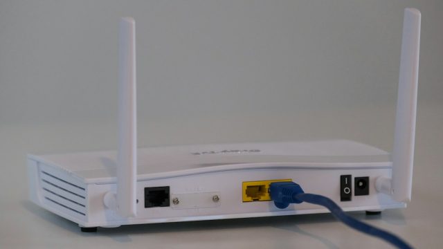 Home broadband wireless router and Ethernet connections for Windows 11 Wi-Fi troubleshooting